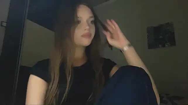 KaitlynBarton live cam on StripChat