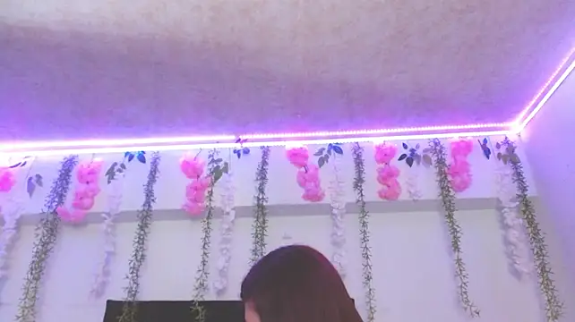 Lyaa_sweet1 live cam on StripChat