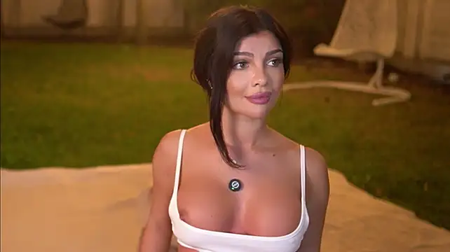 TheMaddisonShow_ webcam