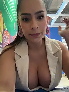 Mau_White