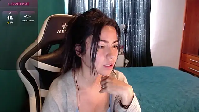 alice_middlee webcam