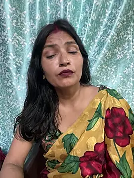 Priyaa_1433 webcam
