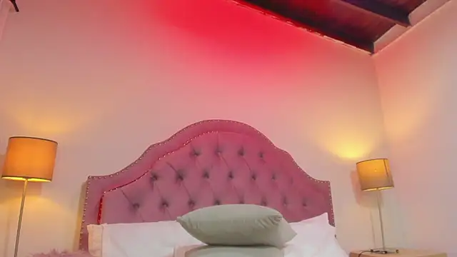 Mia_Culpa live sex cam