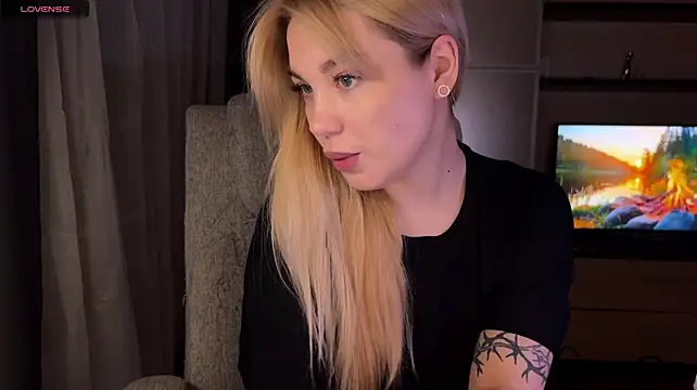 ariashaa webcam