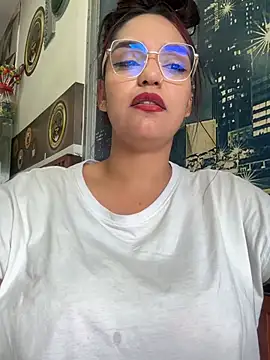 Sara-77 webcam