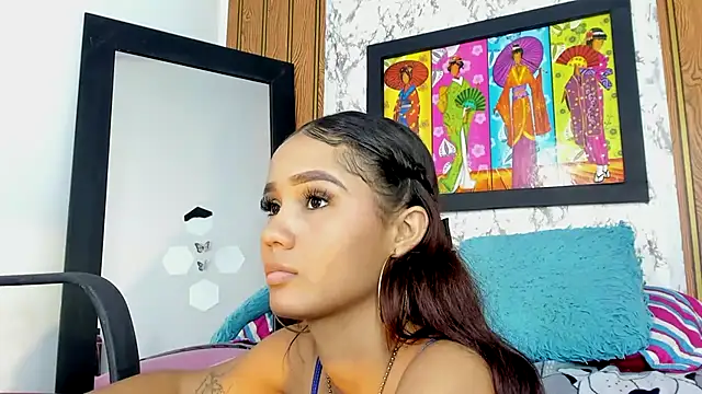 MarianaManzur live cam on StripChat