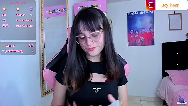 Lucyy-hess webcam