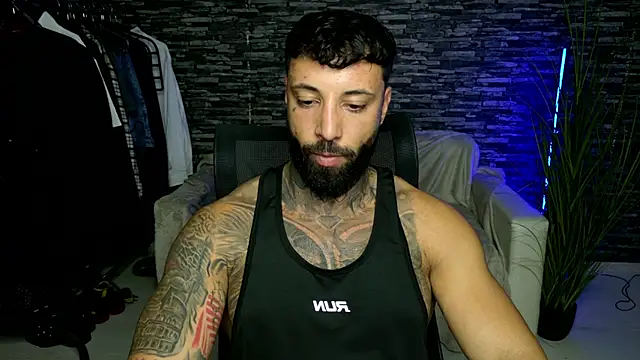 MasculineGuy99 webcam