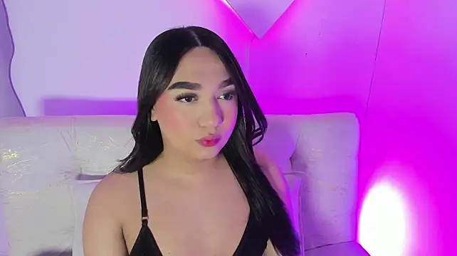 LiaCampbell_ webcam