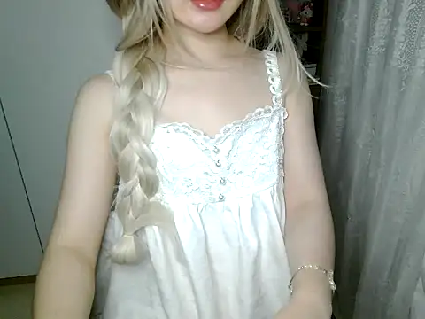 _hihihahaa_ live cam on StripChat