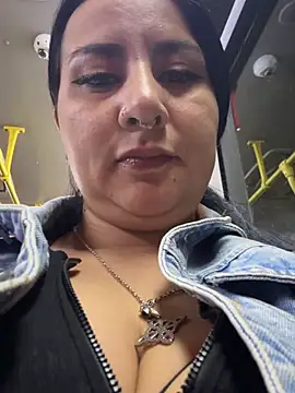 Abril_Luv webcam