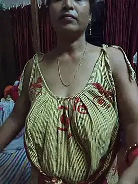 Little-Roshni live cam on StripChat