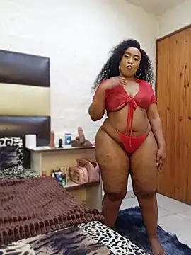 GiantBootyMilf webcam