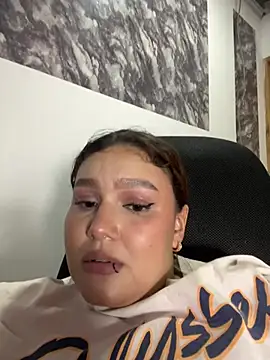 SofiaJoness_ webcam