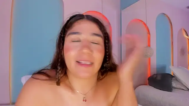 TiffanyHillss1 webcam