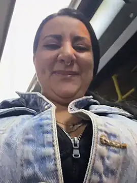 Abril_Luv webcam