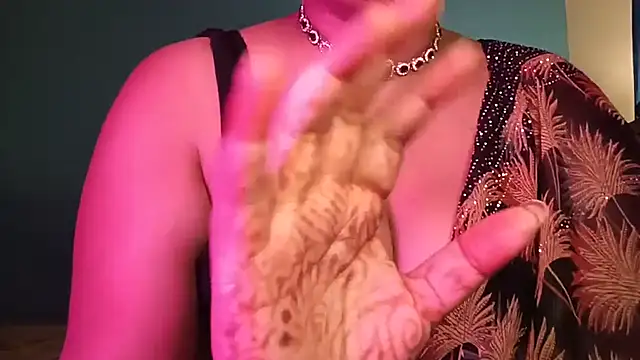 YourDesi_Laila_ webcam