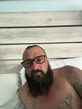 alphareign85 webcam