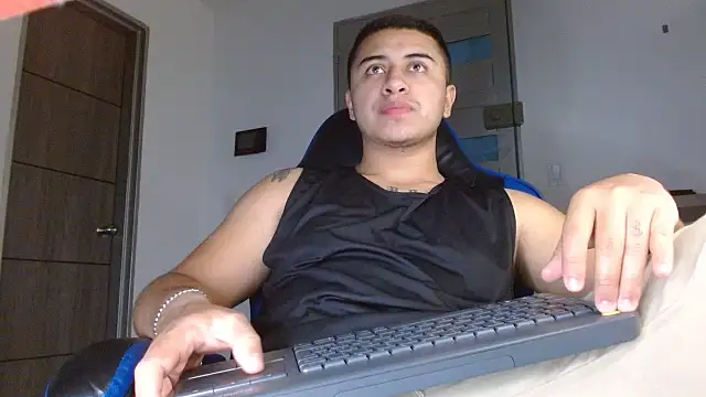 SexyBoy-Bigclit webcam