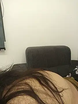 noty_girl2 webcam
