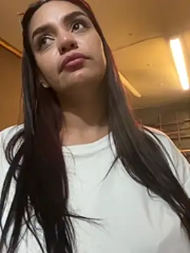 Sara-77 webcam