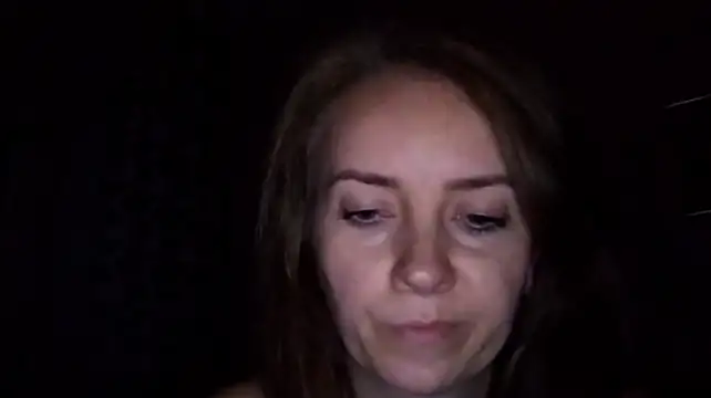 JenniferAlone webcam