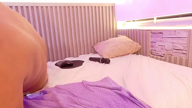 liz_monserrat_1 webcam