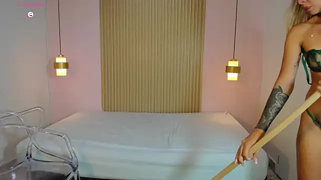 AliceRoss0 webcam