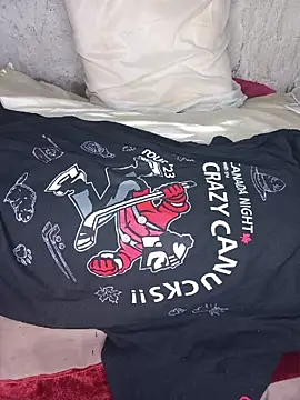 FruitfulBozeb21cm webcam