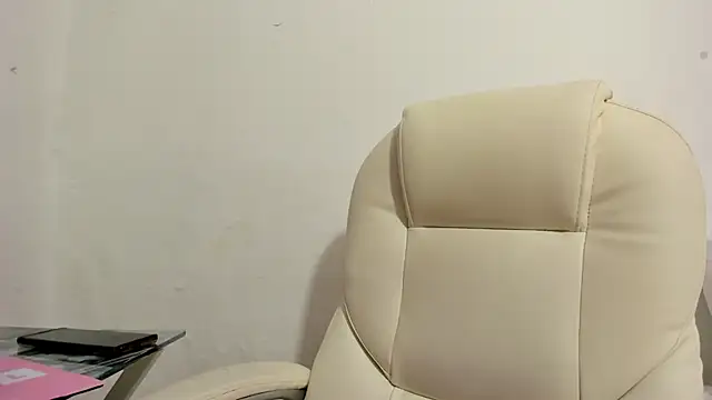 Juliet_Ember01 webcam
