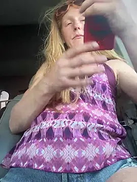 GoldenFlameGoddess webcam