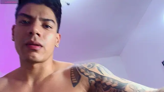 BrayaanFit live cam on StripChat