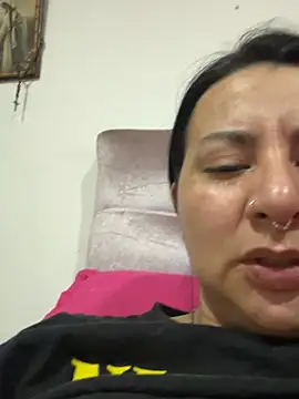 Abril_Luv webcam