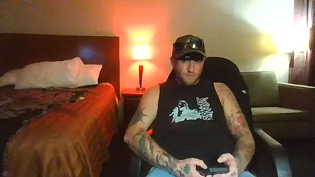 livingpuddle (Ask my age) - daddy needs $$$$$$