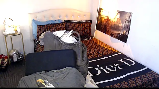 NinaDOM4CUM webcam