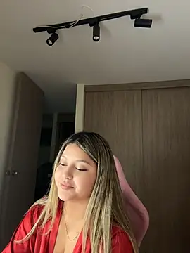 lunablossom_ live sex cam