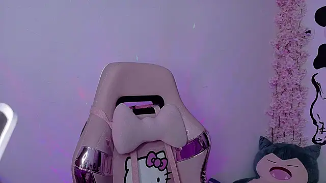 Haelycute live cam on StripChat