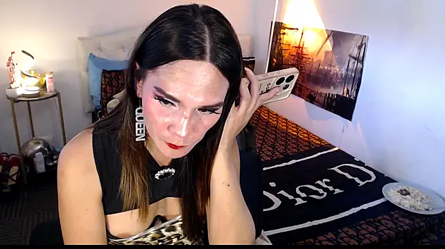 NinaDOM4CUM webcam