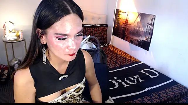 NinaDOM4CUM webcam