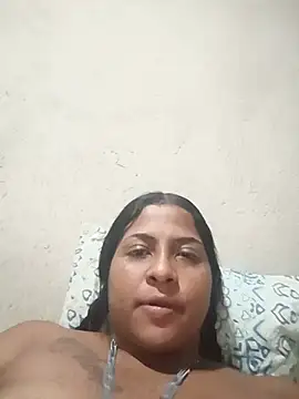 Giselabrunette25 live cam on StripChat