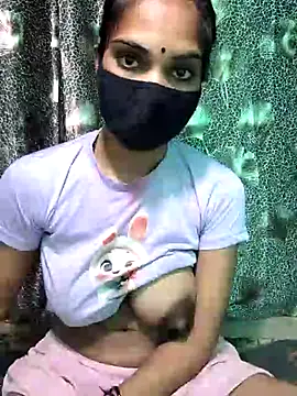Your_Sweety43 live cam on StripChat