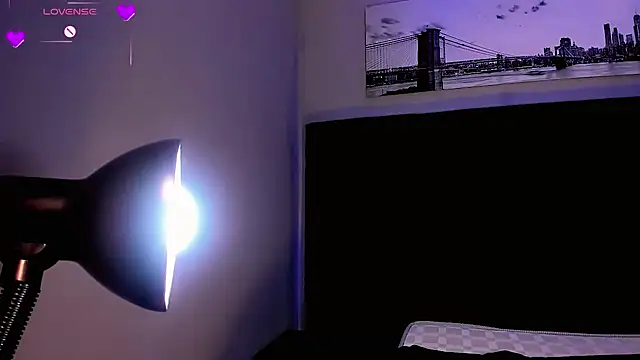 Kornylovee webcam