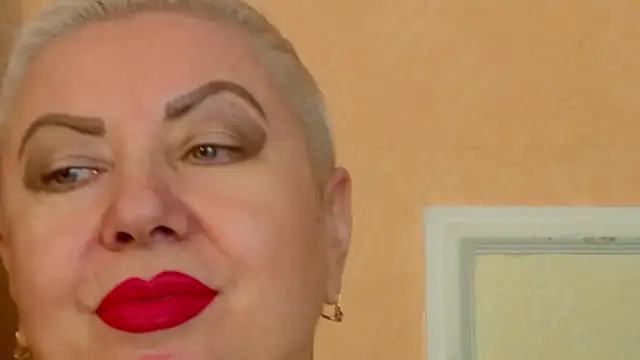 LadyPosh webcam