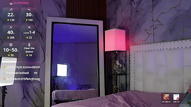 kinkylittlegirll webcam