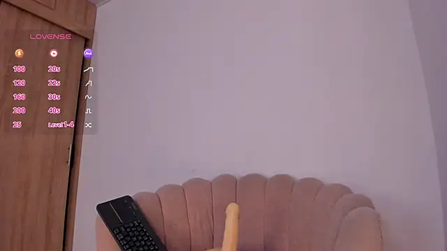 caroliinna_ webcam