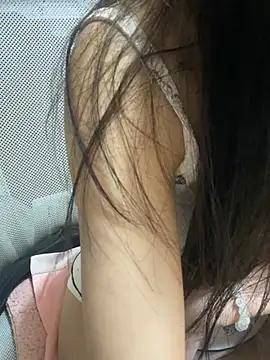 Mina048 webcam