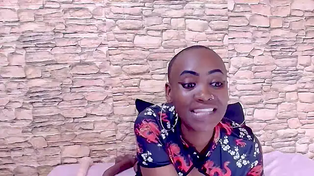 EbonyOlive69 webcam