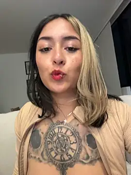 Rae_Lil_White webcam