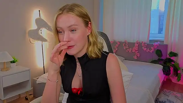 EvaHamilton webcam