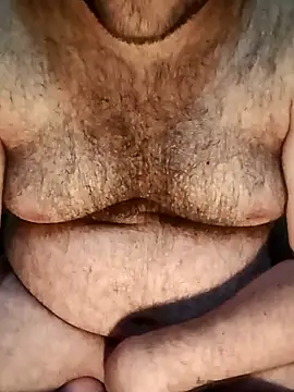 big__bearrr (M young) - Play with my cock
